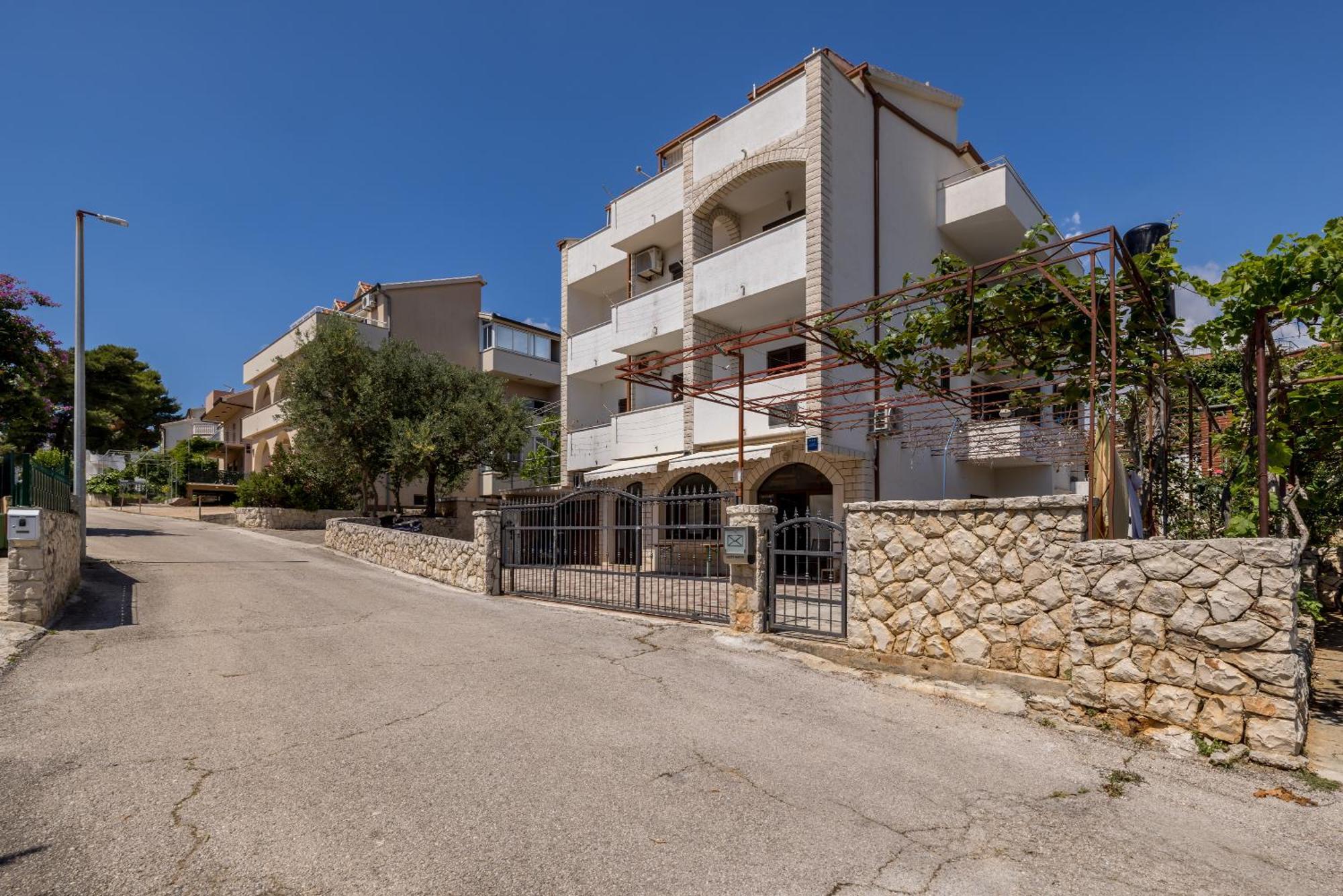 Holiday Home Krishto Trogir Kültér fotó