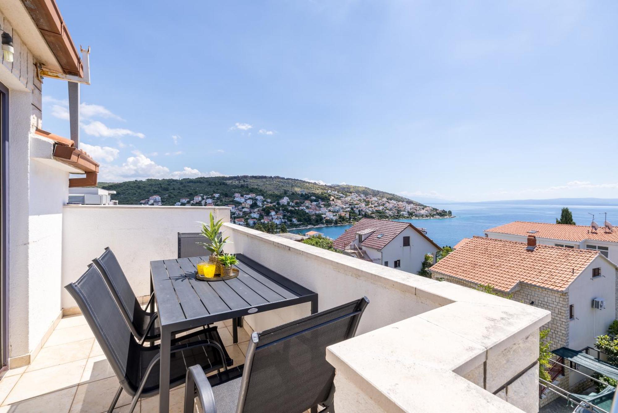 Holiday Home Krishto Trogir Kültér fotó