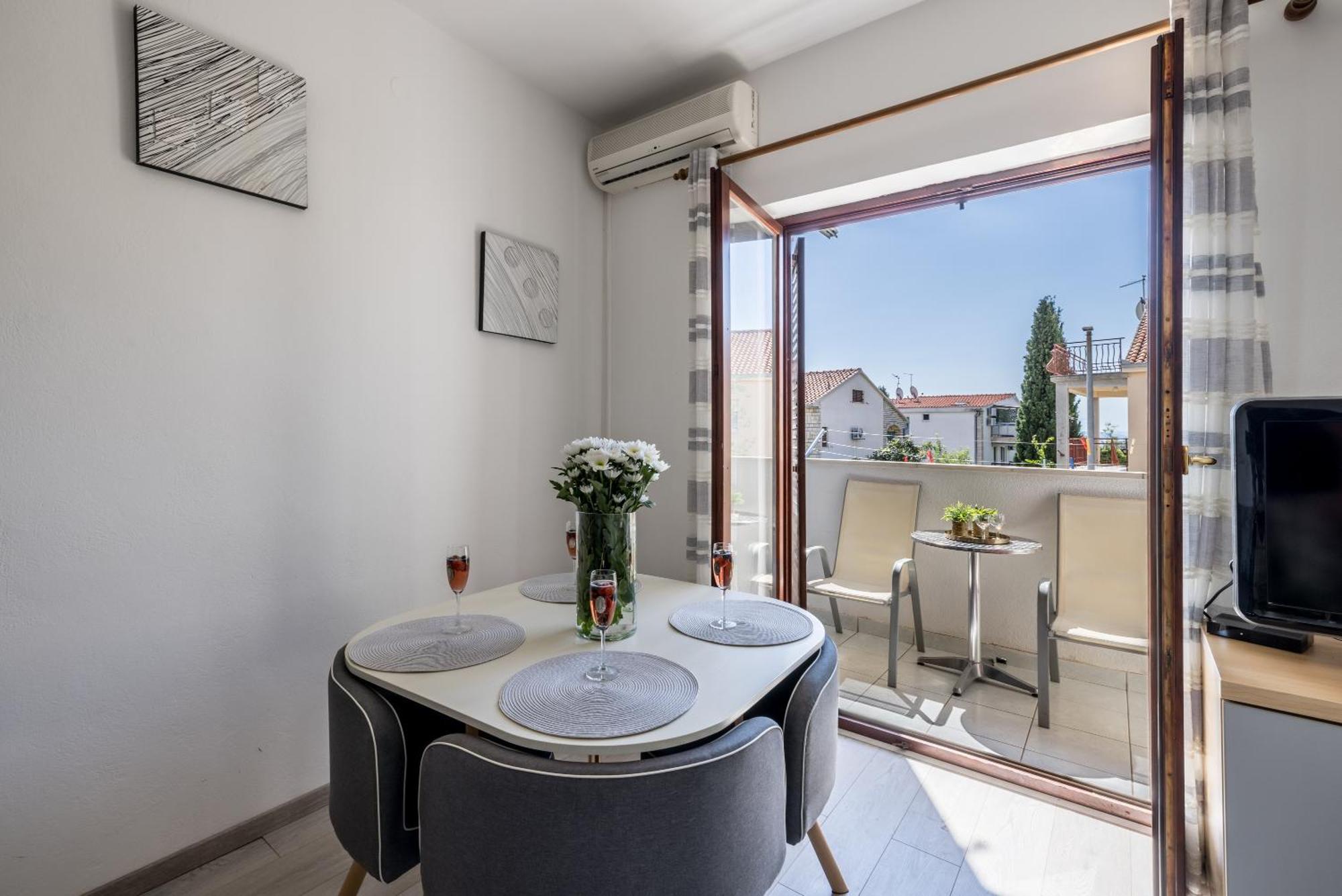 Holiday Home Krishto Trogir Kültér fotó